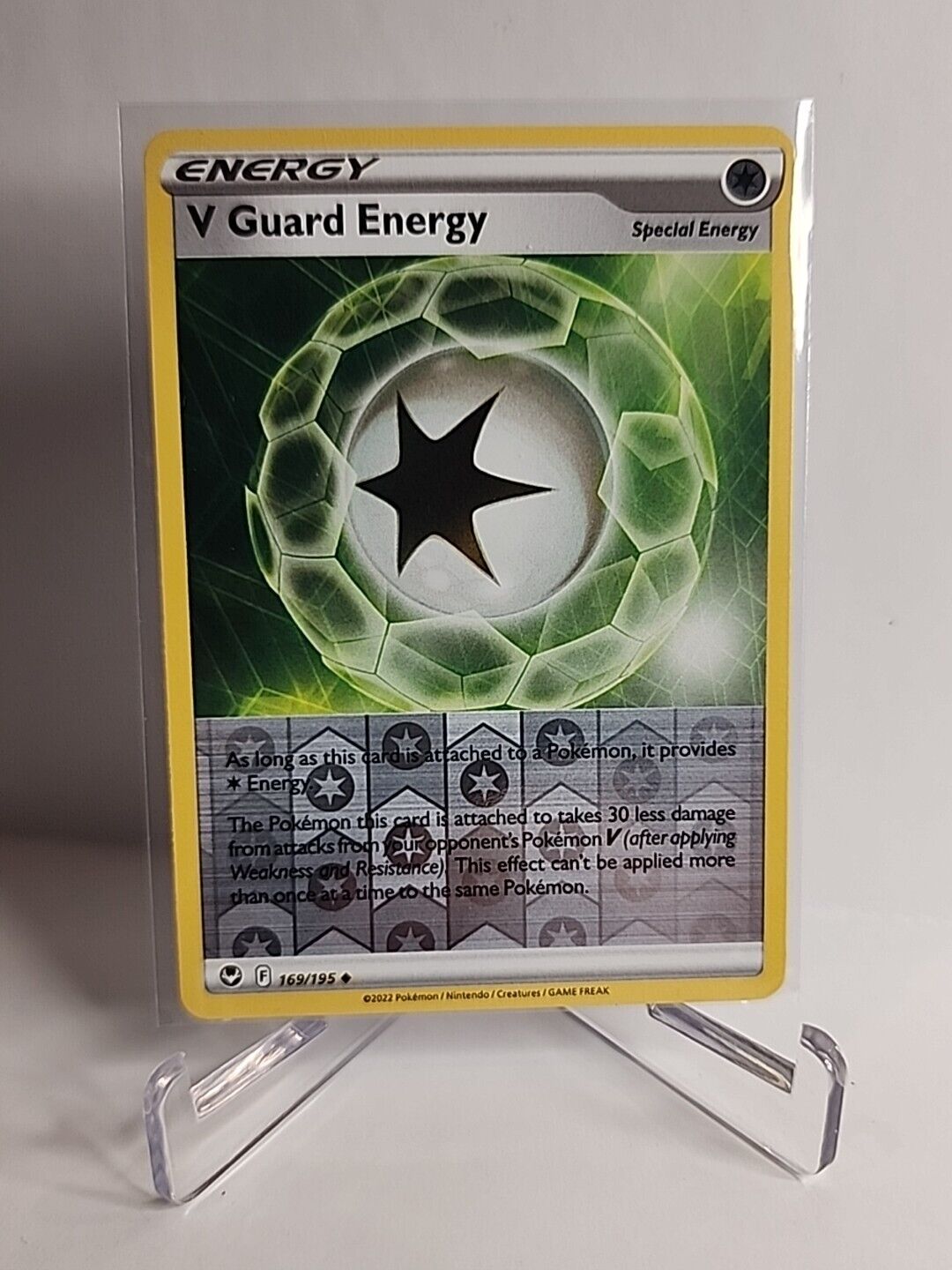 V Guard Energy [Reverse Holo] 169/195 Pokémon Cards Silver Tempest