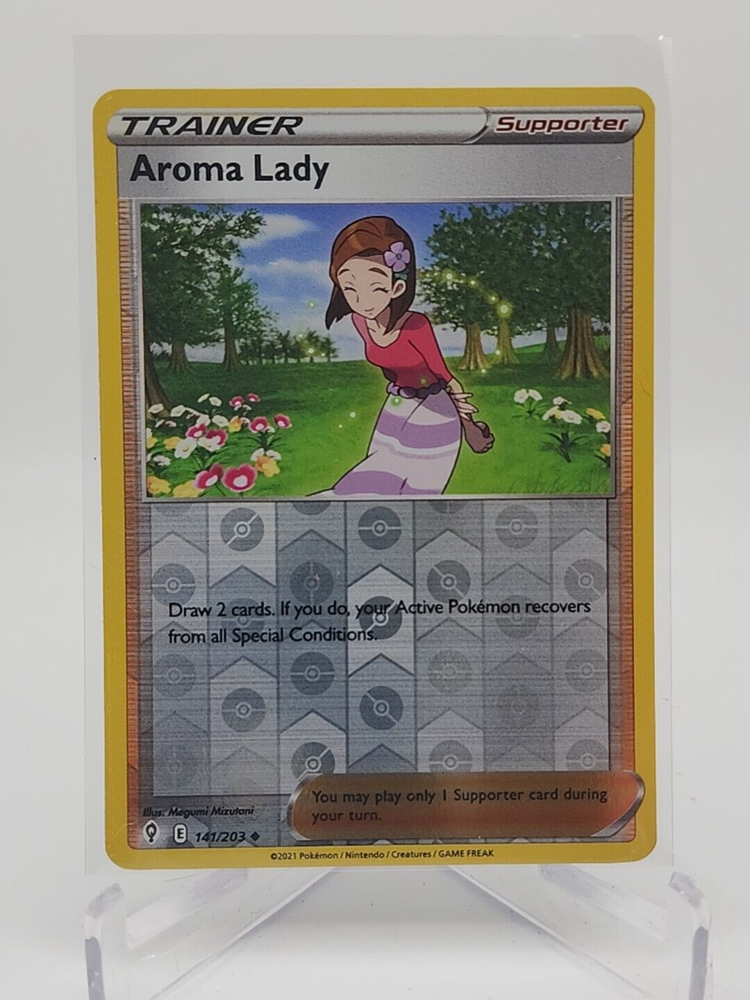 Aroma Lady [Reverse Holo]  141/203 Pokémon TCG Evolving Skies