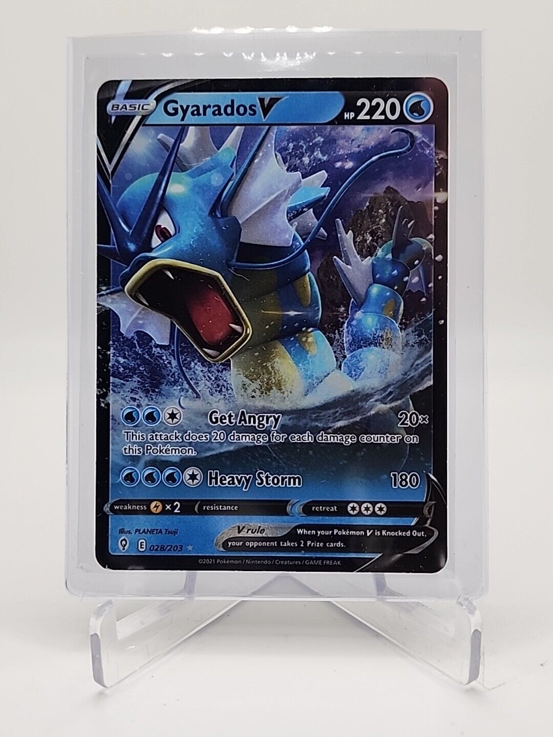 Gyarados V  28/203 Pokémon TCG Evolving Skies